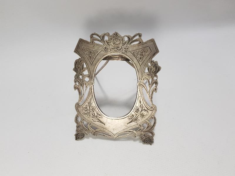 1943 TARİHLİ AJUR İŞÇİLİKLİ GÜMÜŞ RESİMLİK 