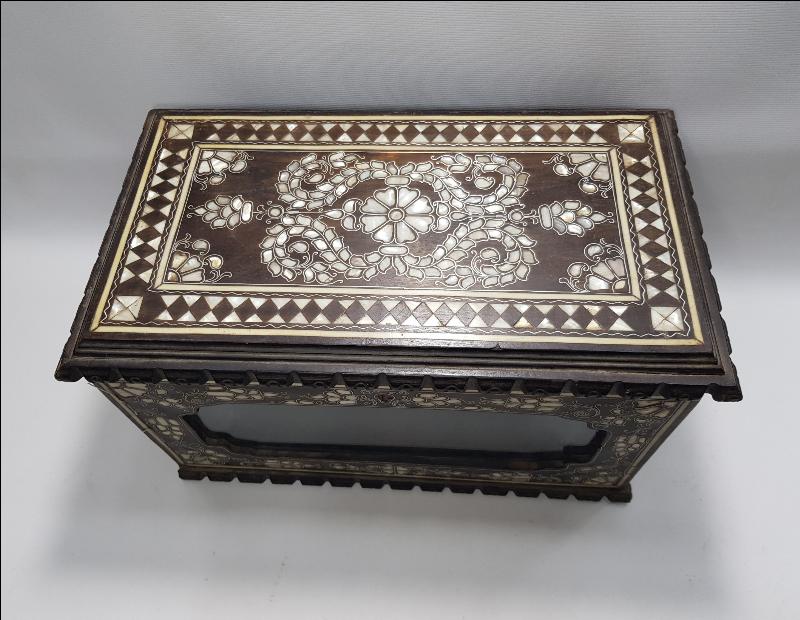 İSTANBUL İŞİ SEDEF KAKMA TEŞHİR SANDIĞI