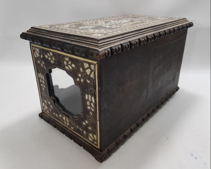 İSTANBUL İŞİ SEDEF KAKMA TEŞHİR SANDIĞI