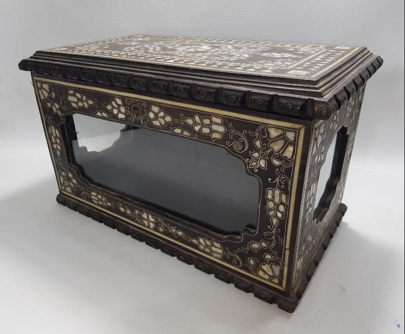 İSTANBUL İŞİ SEDEF KAKMA TEŞHİR SANDIĞI