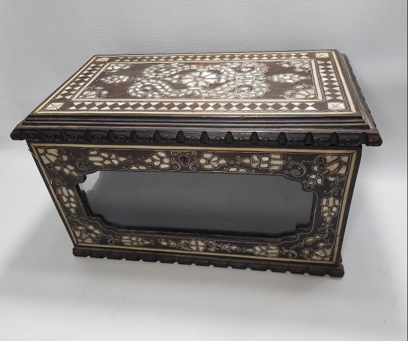 İSTANBUL İŞİ SEDEF KAKMA TEŞHİR SANDIĞI