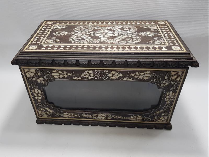 İSTANBUL İŞİ SEDEF KAKMA TEŞHİR SANDIĞI