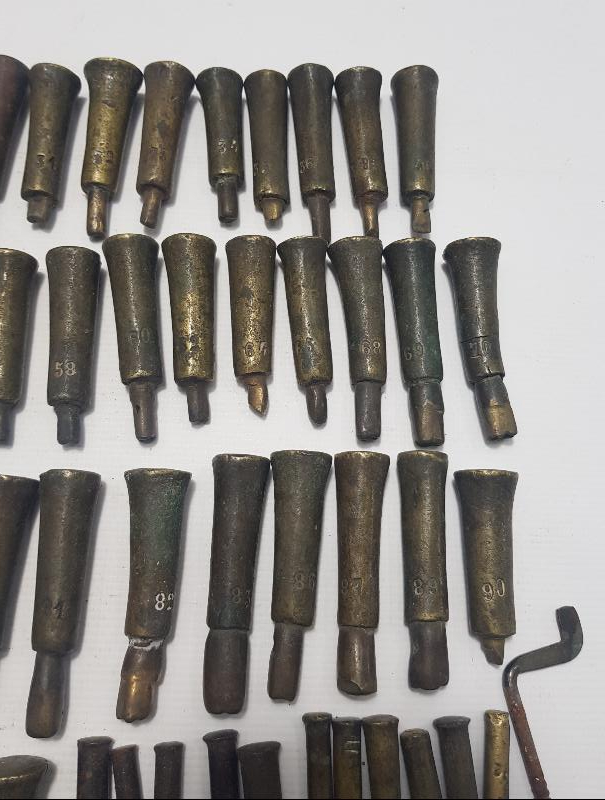 ANTİKA DİŞ KALIPLARI LOTU 