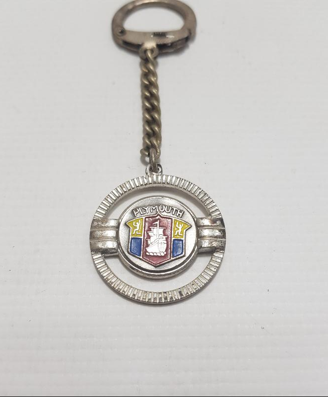 ANTİKA PLYMOUTH ARABA ANAHTARLIĞI