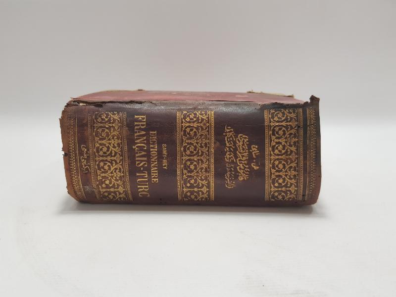 ESARET YADİGARI FRANSIZCA OSMANLICA SÖZLÜK - KAMUSU FRANSEVİ & DICTIONNAIRE FRANÇAIS - TURC 