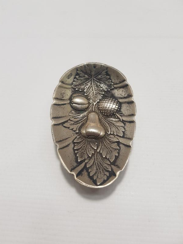 KABARTMA MEYVE DESENLERİYLE SÜSLÜ GÜMÜŞ İKRAMLIK 