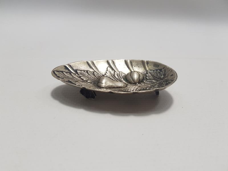 KABARTMA MEYVE DESENLERİYLE SÜSLÜ GÜMÜŞ İKRAMLIK 