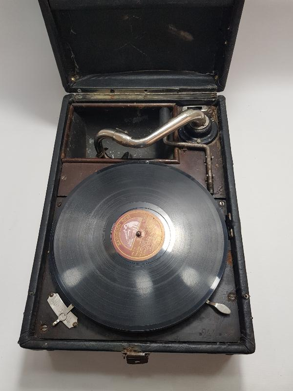 OSMANLICA SAHİBİNİN SESİ YAZILI GRAMOFON