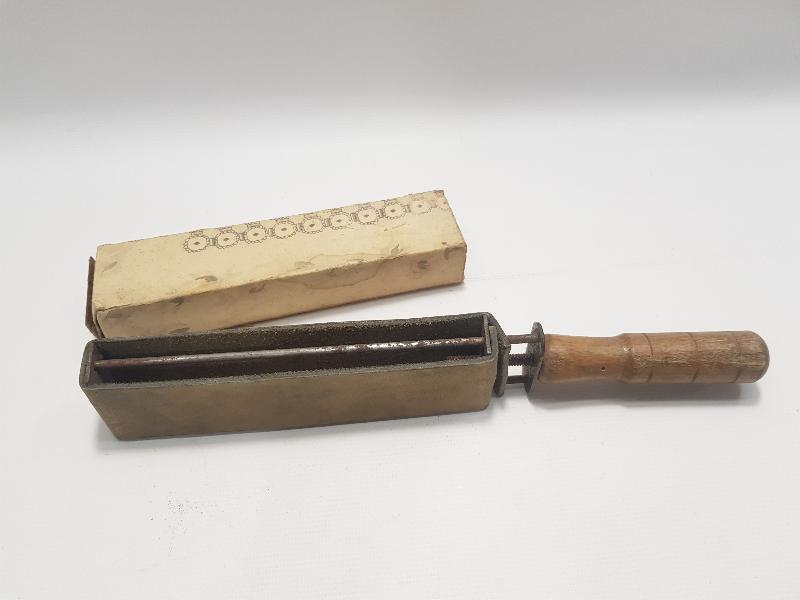 POTOK SARAÇ EVİ BERBER USTURA BİLEYİSİ