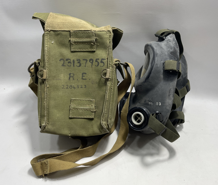 2. DÜNYA SAVAŞI DÖNEMİ ORJİNAL ÇANTASINDA GAZ MASKESİ