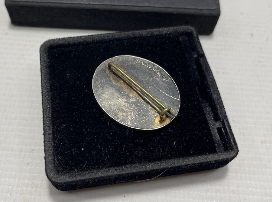 6. TIP KURULTAYI HATIRASI DARPHANE BASKISI GÜMÜŞ ROZET