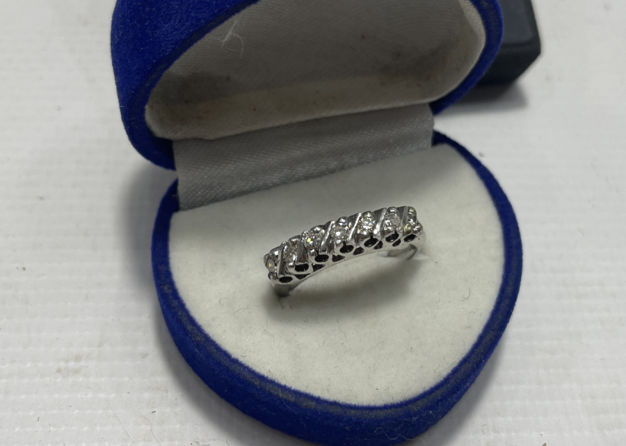 7 TAŞ PIRLANTA ANTİKA YÜZÜK