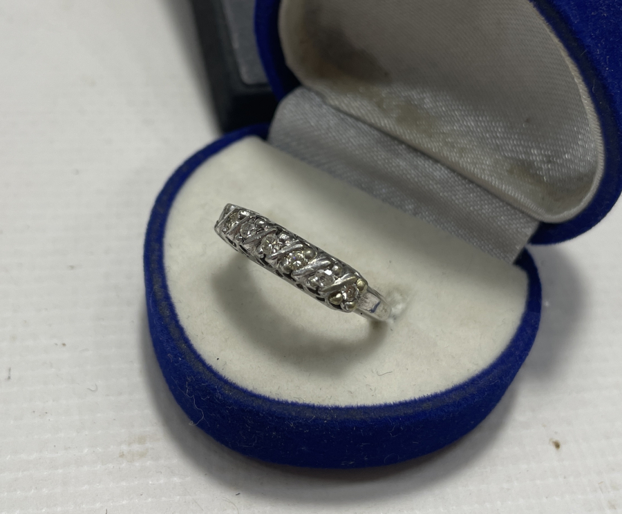 7 TAŞ PIRLANTA ANTİKA YÜZÜK