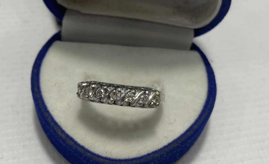 7 TAŞ PIRLANTA ANTİKA YÜZÜK