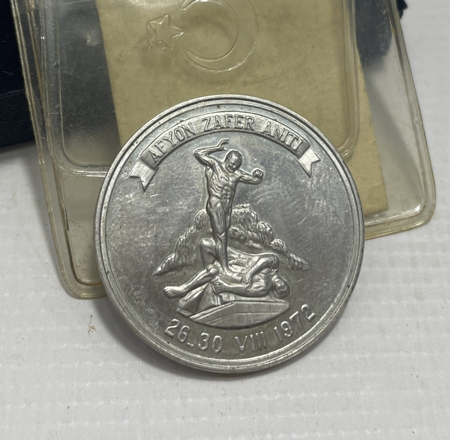 BÜYÜK TAARRUZUN 50 YILI ANISINA BASTIRILMIŞ HATIRA GÜMÜŞ PARA