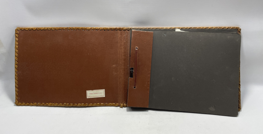 DEVE DERİSİNDEN YAPILMIŞ LATERNALI BÜYÜK BOY FOTOĞRAF ALBÜMÜ