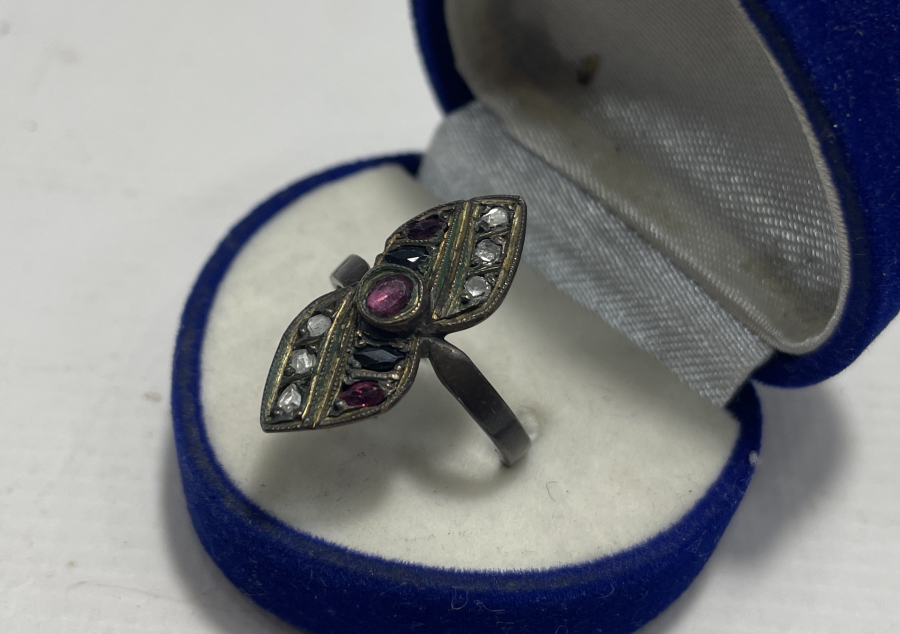 ÖZEL YAPIM FİYONK MODEL ELMAS VE YAKUT TAŞLI YÜZÜK