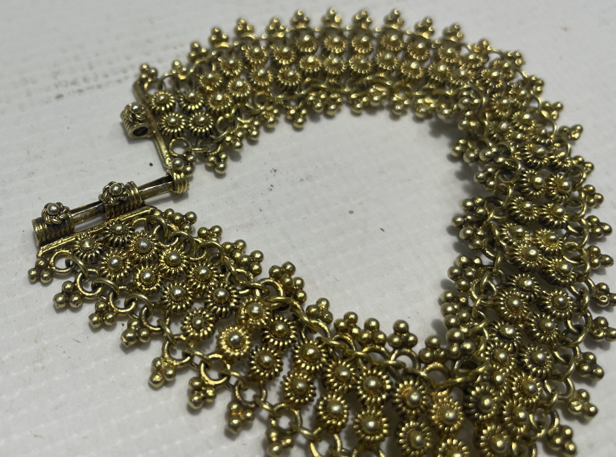 ÖZEL YAPIM GÜVERSE İŞÇİLİKLİ ALTIN KAPLAMA GÜMÜŞ BİLEKLİK