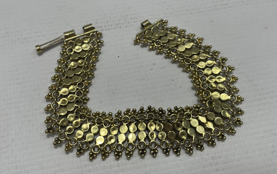 ÖZEL YAPIM GÜVERSE İŞÇİLİKLİ ALTIN KAPLAMA GÜMÜŞ BİLEKLİK