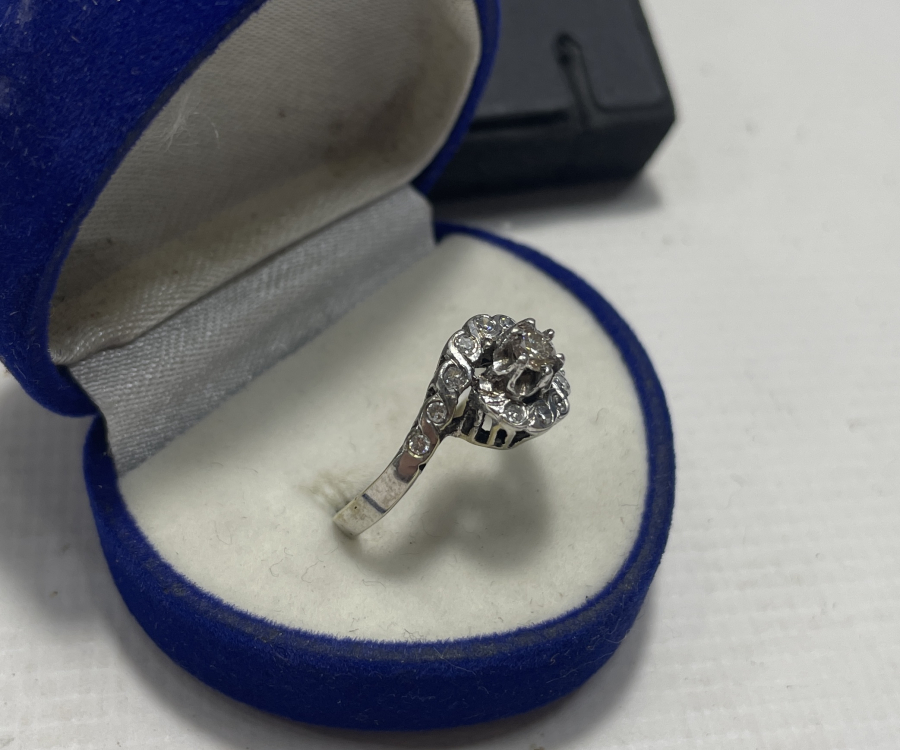 SONSUZLUK MODELİ ANTİKA PIRLANTA YÜZÜK