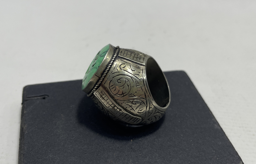 ÜZERİ DOĞAL TAŞLI VE KALEM İŞÇİLİKLİ DEV BOYDA TÜRKMEN İŞİ YÜZÜK