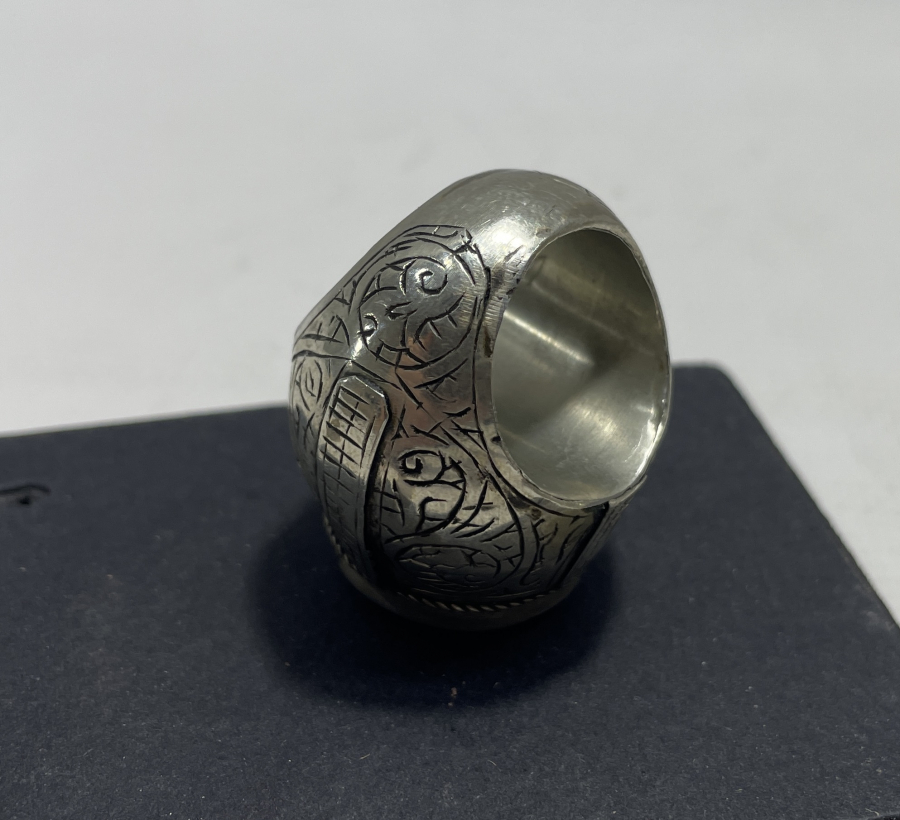 ÜZERİ DOĞAL TAŞLI VE KALEM İŞÇİLİKLİ DEV BOYDA TÜRKMEN İŞİ YÜZÜK