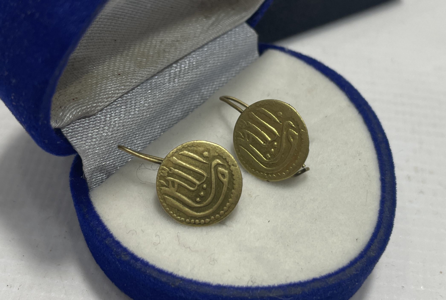 ÜZERİNDE MAŞALLAH YAZILI OSMANLI DÖNEMİ KÜPE  