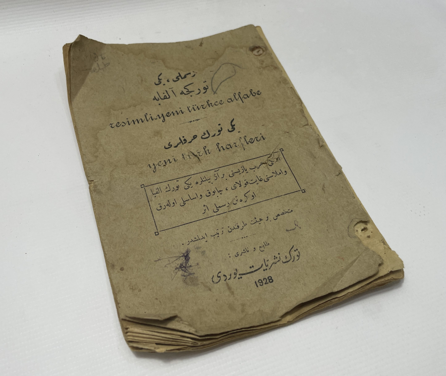 1928 YILI HARF DEVRİMİ SONRASI ÇOK NADİR OKUMA YAZMA KİTABI