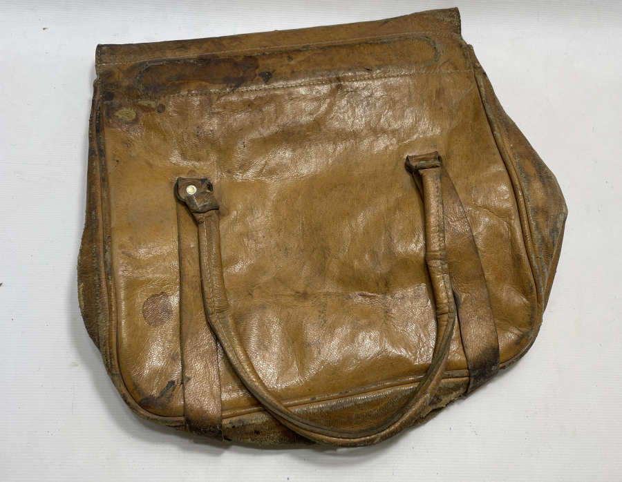 CUMHURİYET BAŞLARI KİLİTLİ TCDD PARA ÇANTASI