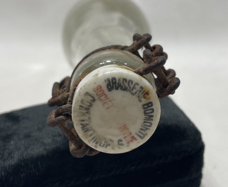 OSMANLI DÖNEMİ KAPAĞI YAZILI NADİR FORMDA PORSELEN KAPAKLI ŞİŞE