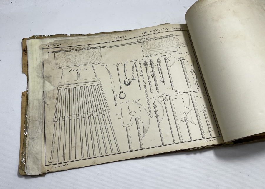 1882 TARİHLİ YENİÇERİLER KONULU ÇOK NADİR BÜYÜK BOY GRAVÜR KİTABI