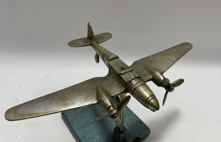 CUMHURİYET BAŞLARI MASA ÜSTÜ METAL UÇAK FİGÜRÜ