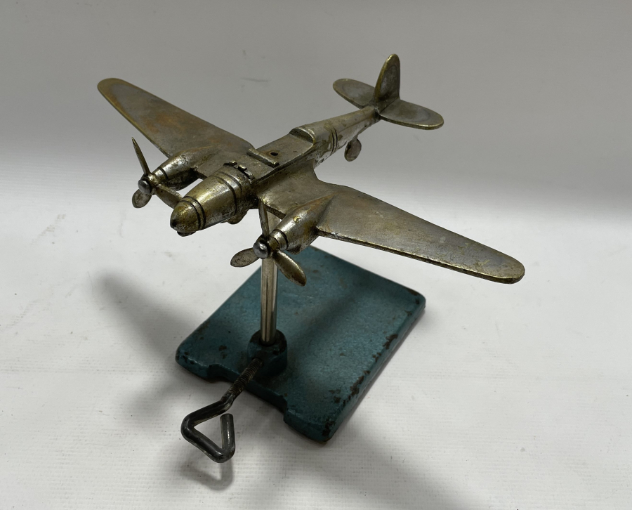 CUMHURİYET BAŞLARI MASA ÜSTÜ METAL UÇAK FİGÜRÜ