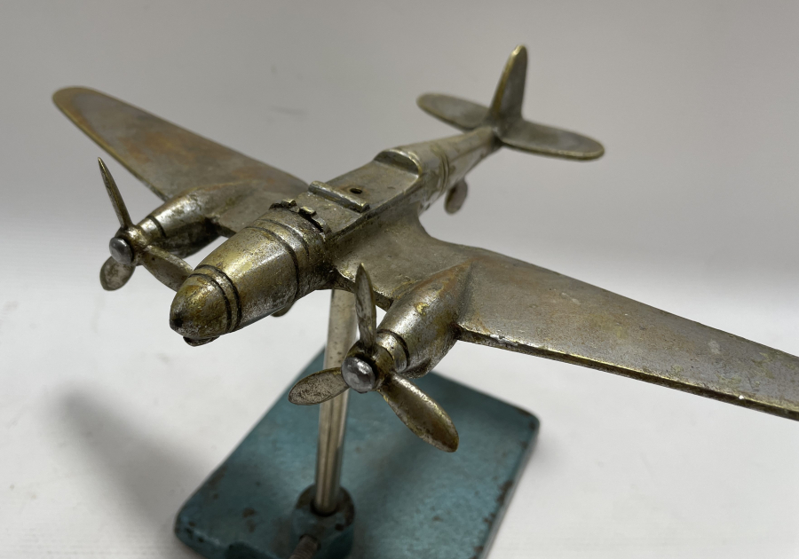 CUMHURİYET BAŞLARI MASA ÜSTÜ METAL UÇAK FİGÜRÜ