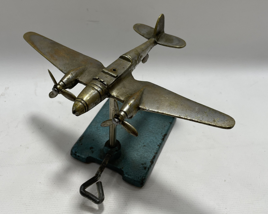 CUMHURİYET BAŞLARI MASA ÜSTÜ METAL UÇAK FİGÜRÜ