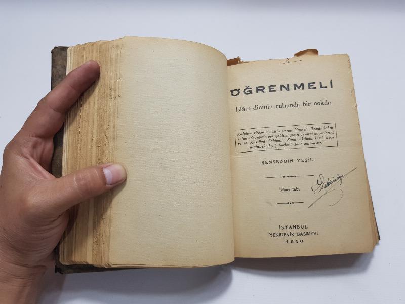 1930'LARDAN ÜÇ ADET DİNİ KİTAP