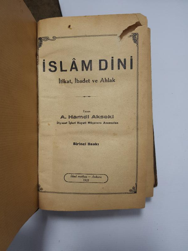 1930'LARDAN ÜÇ ADET DİNİ KİTAP