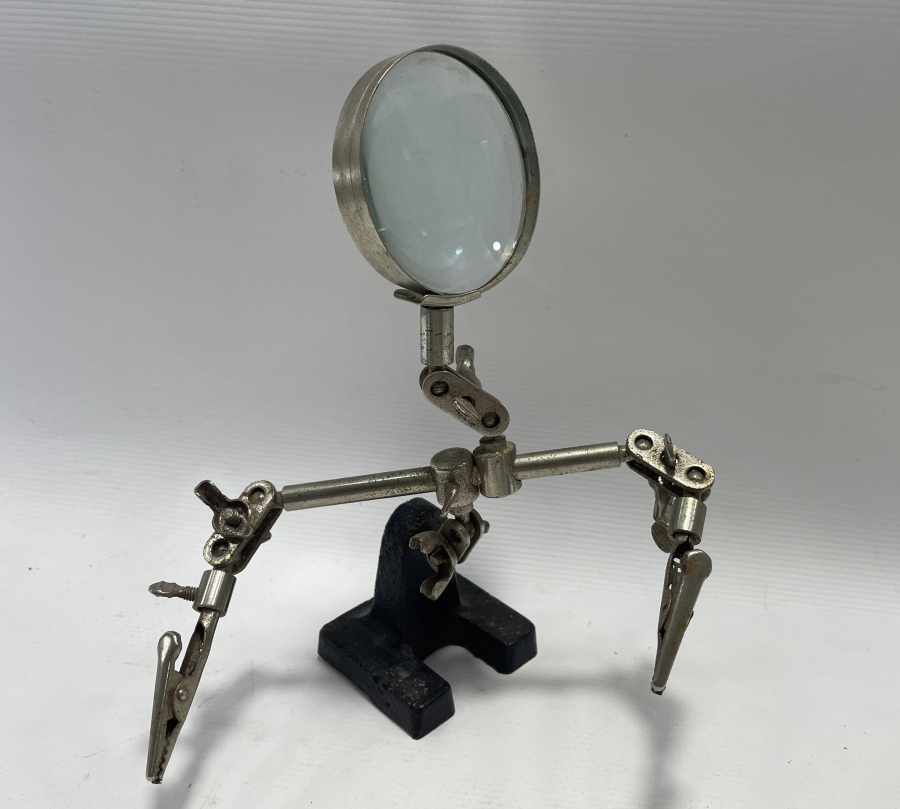 ANTİKA MASA ÜSTÜ BÜYÜTECİ