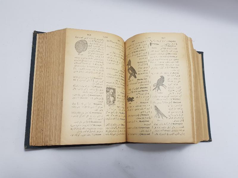 FRANSIZCA - OSMANLICA SÖZLÜK: RESİMLİ KAMUSU FRANSEVİ