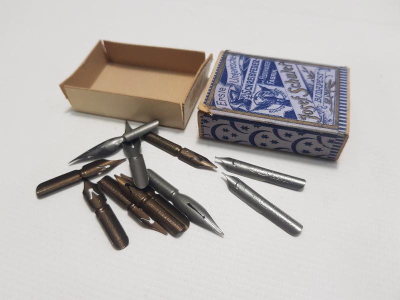 OSMANLI DÖNEMİ ÜZERİ AY YILDIZLI DİVİT UCU KUTUSU