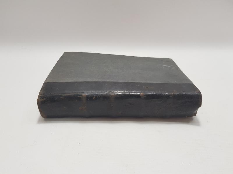 OSMANLICA İKİ KİTAP BİR ARADA: MAZİDEN ATİYE & ZULÜMDEN NURA