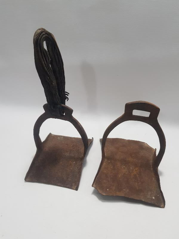 OSMANLI DÖNEMİ BİR ÇİFT ÜZENGİ