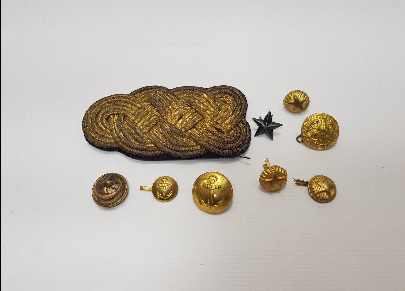 ASKERİ APOLET VE DÜĞME LOTU 