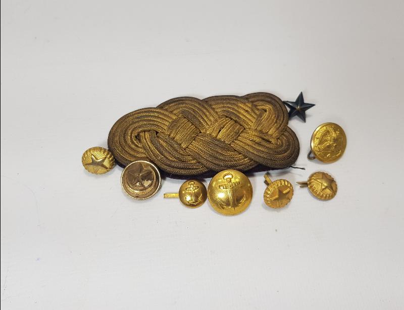 ASKERİ APOLET VE DÜĞME LOTU 