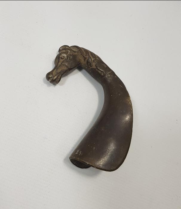 AT BAŞI FORMLU ANTİKA KERATA