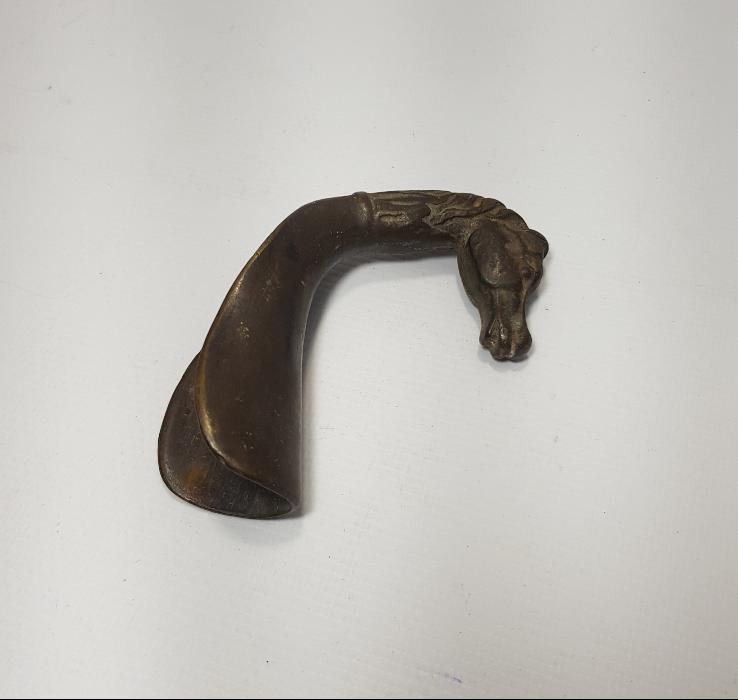 AT BAŞI FORMLU ANTİKA KERATA