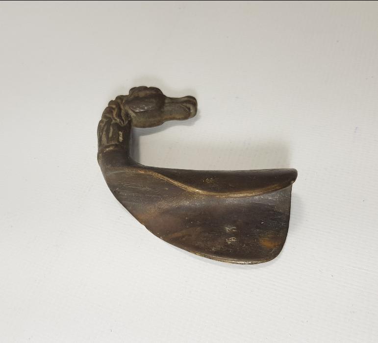 AT BAŞI FORMLU ANTİKA KERATA