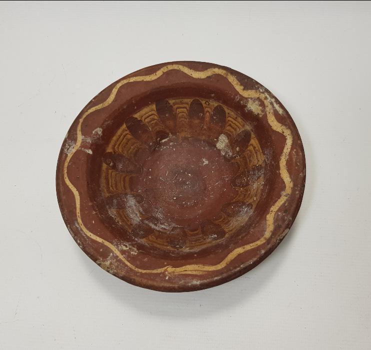 CUMHURİYET İLK DÖNEM AKITMA DESENLİ KINIK TABAK  