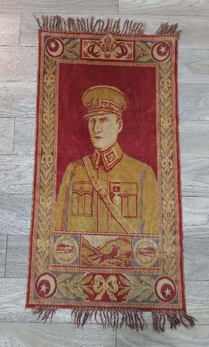 CUMHURİYET İLK DÖNEM ATATÜRK GÖRSELLİ NADİR DUVAR HALISI