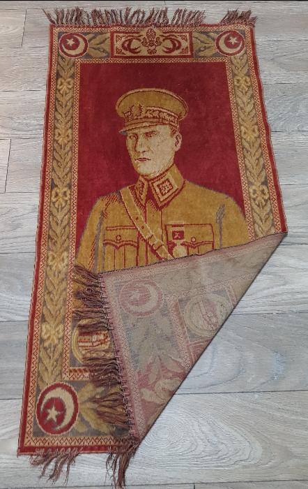CUMHURİYET İLK DÖNEM ATATÜRK GÖRSELLİ NADİR DUVAR HALISI